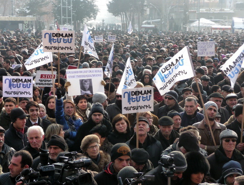 A rally demanding to repeal the new accumulative pension system. Yerevan, December 17, 2013. Photo by Armine Martirosyan for the "Caucasian Knot"