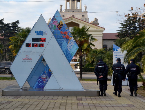 Police patrol in the centre of Sochi. December 31, 2014. Photo by Svetlana Kravchenko for the ‘Caucasian Knot’. 