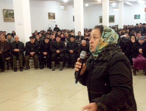 Residents of the Magaramkent District of Dagestan meeting Mamed Abbasov, State Duma Deputy, members of the Federal Lezgin National and Cultural Autonomy, hydrologists and public figures. Dagestan, Samur village, January 22, 2014. Photo by Ruslan Gereev.