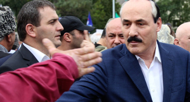 Ramazan Abdulatipov at the celebration of the Day of unity of the peoples of Dagestan. Makhachkala, September 15, 2013. Photo by Makhach Akhmedov for the "Caucasian Knot"