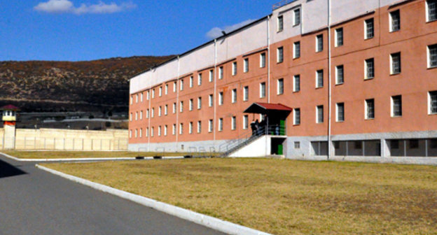 The building of Gldani Prison No. 8. Photo: http://dfwatch.net/