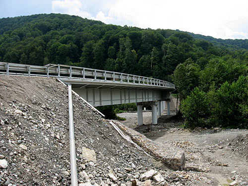 Temporary bridge No. 4, July 2009. Photo of the Ecological Watch for Northern Caucasus