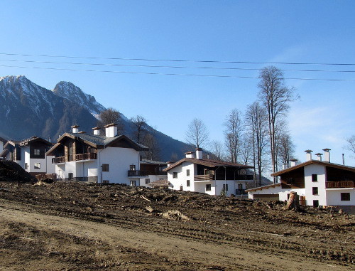 Mountain Olympic village, Sochi, Roza Khutor Resort. November 21, 2013. Photo by Tatiana Ukolova for the ‘Caucasian Knot’. 