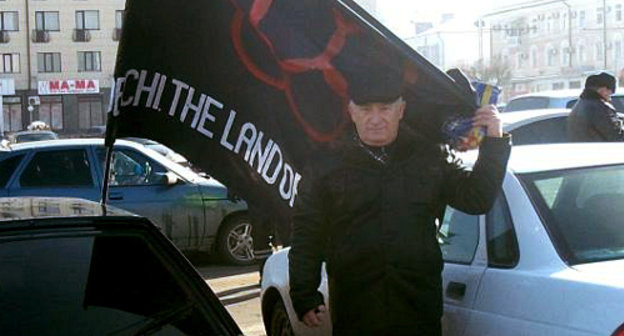 Abubekir Murzakan, the leader of the movement "Adyge Khekuzh-Circassia", at the action against the Sochi Olympics. Nalchik, February 7, 2014. Photo from the page of the Circassian group "Adyge Kheku" at Facebook