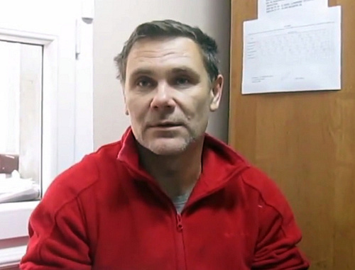 Evgeny Vitishko at the special detention facility in the city of Tuapse. February 16, 2014. Screenshot of a video made by the members of the Public Oversight Commission (POC) of the Krasnodar Territory, https://www.youtube.com/watch?v=Qfi_m9WTmOI