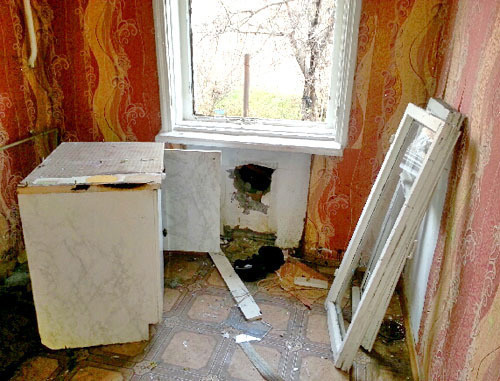 Demolition of the house in Rabochaya street before the eviction of the residents. In the photo: one of the apartments in the house. Ingushetia, November 20, 2013. Photo courtesy of the residents of the house