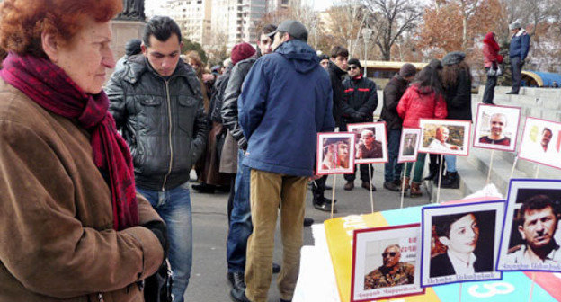 Action dedicated to the 'political prisoners of all time'. Yerevan, Freedom Square, February 2, 2014. Photo by Armine Martirosyan for the "Caucasian Knot"