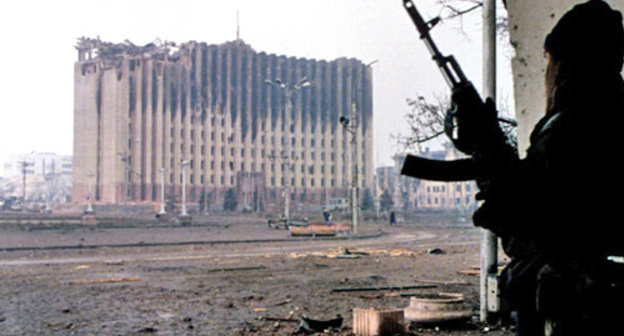 Grozny, Chechnya, January 1995. Photo: Mikhail Evstafiev, http://ru.wikipedia.org