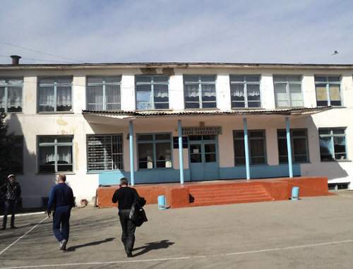 Secondary school in Nizhny Cherek village, Kabardino-Balkaria, Urvan District, March 16, 2014. Photo by Lyudmila Maratova for the ‘Caucasian Knot’.