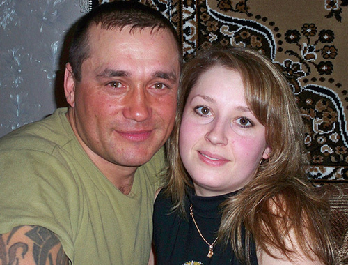 Ruslan Kazakov with his wife. Photo from vk.com social network. 