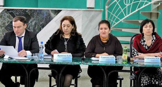 The participants of the roundtable "Russia Minus Northern Caucasus?". Beslan, March 21, 2014. Photo by Emma Marzoeva for the "Caucasian Knot"