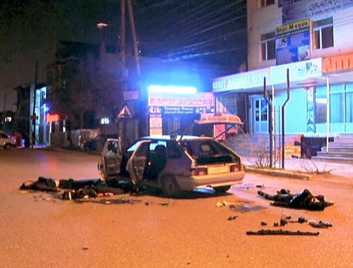 At the spot of the shootout in the Dagestani city of Khasavyurt on March 24, 2014. Photo by NAC, http://nac.gov.ru/nakmessage/2014/03/25/v-khasavyurte-neitralizovany-chetvero-banditov-obstrelyavshikh-sotrudnikov-pra.html