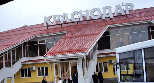 Krasnodar airport. Photo: Mikhail Petrov, http://commons.wikimedia.org/