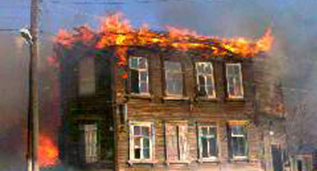 At the spot of the fire occurred in Astrakhan. March 25, 2014. Photo by the Astrakhan Region Department of Russian Ministry for Emergencies (MfE) 30.mchs.gov.ru