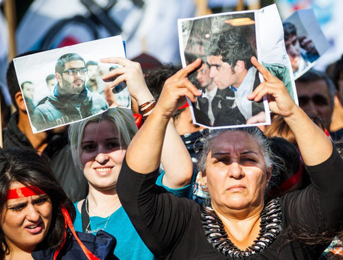 Relatives and team-mates of the arrested  activists of the civil movement "Nida" at the meeting in support of the presidential candidate Jamil Gasanli. Baku, September 28, 2013. Photo by Aziz Karimov for the "Caucasian Knot"