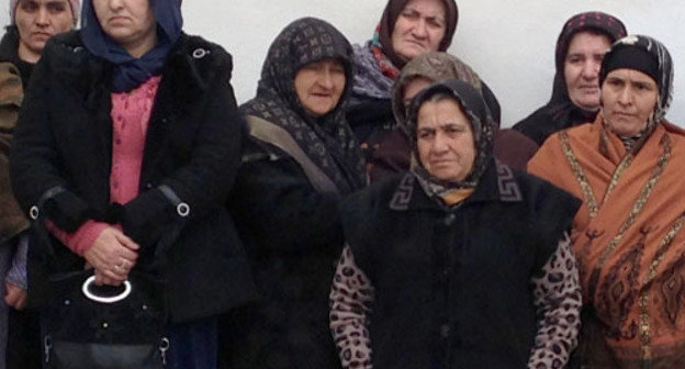 Residents of Untsukul District during the meeting in Irganai village. Dagestan, March 5, 2014. Photo by Patimat Makhmudova for the ‘Caucasian Knot’. 