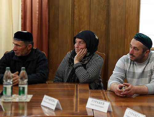 Relatives of detainees from  Maiskoe village at the meeting with Ingushetia leader Yunus-bek Evkurov. Magas, April 11, 2014. Photo by the press service of Ingushetia leadership, http://www.ingushetia.ru/m-news/archives/020362.shtml#more