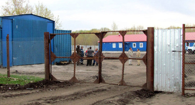 The gate of the geologists' camp located in the Sorokin Field. Voronezh Region, April 20, 2014. Photo: the movement "In Defence of Khopyor", © 2014 Save Khoper!, http://savekhoper.ru/