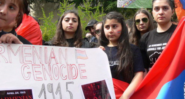 Meeting to pay tribute to the memory of victims of the Armenian Genocide in the Ottoman Empire. Tbilisi, April 24, 2014. Photo by Patimat Makhmudova for the "Caucsian Knot"