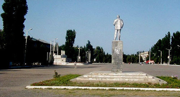 Dagestan, Kaspiysk. Photo https://www.flickr.com/groups/lenin-monuments/