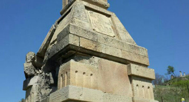 Monument to World War II participants blown up in Sogratl village, Dagestan, May 9, 2014. Photo: http://alsuguri.ru