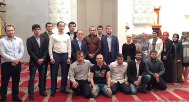 Scholarship holders from Northern Caucasus Republics at the meeting with Moscow Mufti Ildar Alyautdinov in the Memorial Mosque at Poklonnaya Gora, Moscow, May 14, 2014. Photo by Ibragim Temirov for the ‘Caucasian Knot’. 