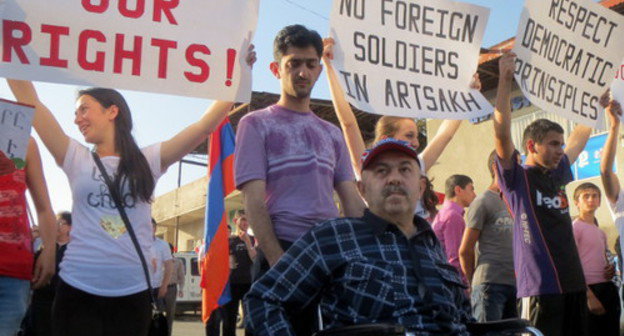 Protest action held by local residents on the day of visit of the OSCE Minsk Group Co-Chairs.  Nagorno-Karabakh, Berdzor, May 17, 2014. Photo by Alvard Grigoryan for the ‘Caucasian Knot’. 