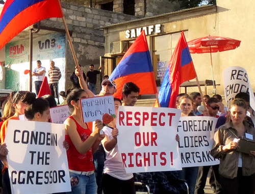 Protest action of the residents of the Kashatag District on the day of the visit of the Co-Chairs of the OSCE Minsk Group. Nagorno-Karabakh, Berdzor, May 17, 2014. Photo by Alvard Grigoryan for the "Caucasian Knot"