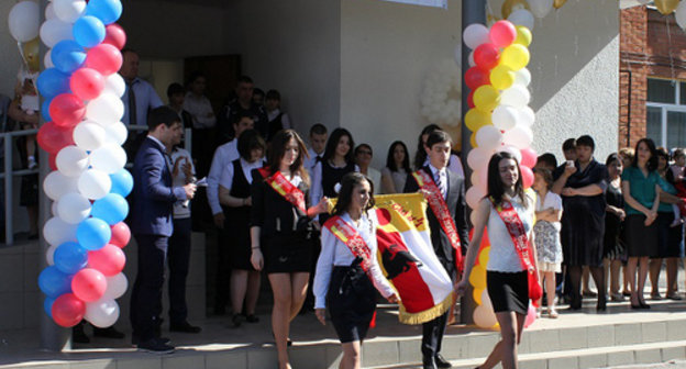 ‘Last Bell’ event. Vladikavkaz, May 24, 2014. Photo: http://www.vladikavkaz-osetia.ru 