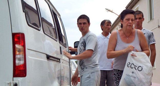 Refugees from the eastern regions of Ukraine in Dagestan, June 26, 2014. Photo by Timur Isaev for the ‘Caucasian Knot’.