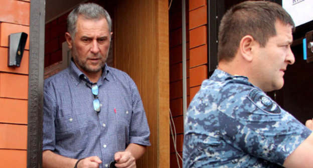 Ruslan Kutaev leaving the building of Urus-Martan City Court. Chechnya, June 2014. Photo by Magomed Magomedov for the ‘Caucasian Knot’. 