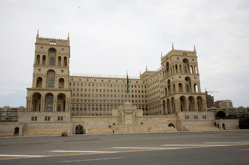 The Government House of Baku. Photo: Nick Taylor, https://www.flickr.com/photos/indigoprime/2429843671, Attribution 2.0 Generic (CC BY 2.0) 