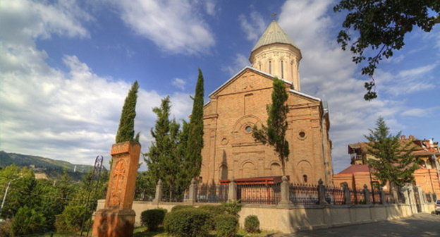 Tbilisi, Nor-Echmiadzin Church. Photo: Serouij, http://commons.wikimedia.org/wiki/File:Grounds_of_the_Ejmiatsin_Armenian_Church,_Tbilisi. JPG, Attribution 3.0 Unported (CC BY 3.0)