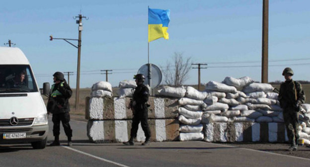 Checkpoint at Russian-Ukrainian border. 2014. Photo from the archive of the State Border Guard Service of Ukraine, dpsu.gov.ua/ru/about/photo_gallery/photo_gallery_214.htm