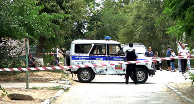 Police at the emergency site, Makhachkala. Photo: press-service of the Ministry of Interior for Dagestan, 05.mvd.ru 