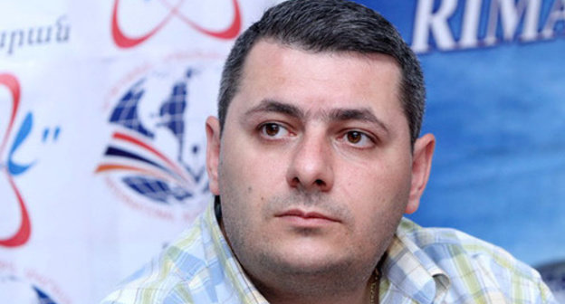 Sergey Minasyan, the Deputy Director of the Caucasus Institute. Photo http://ru.aravot.am/2012/07/19/161930/