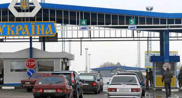 Checkpoint ‘Voloshino’, from Ukrainian side, http://ru.golos.ua/incident/13_04_07_ukrainka_pyitalas_nelegalno_vyivezti_iz_rossii_rebenka 