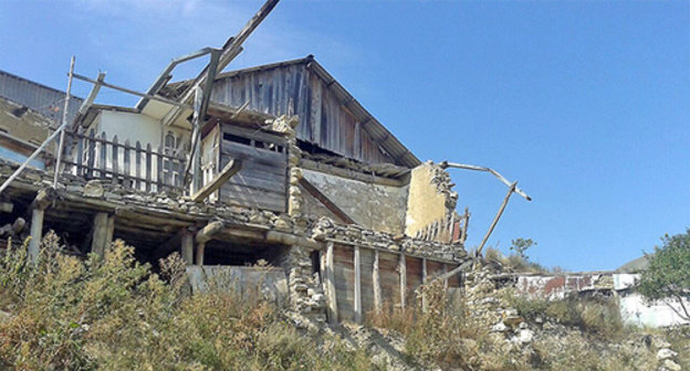 Destroyed houses of residents of Mekhelta village. Photo provided by local residents. 