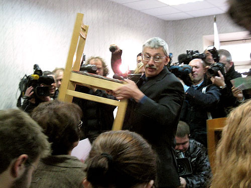 During the trial on Chechen president's suit against the leader of Human rights center "Memorial" Oleg Orlov, October 6, 2009, Moscow. Photo by the "Caucasian Knot"
