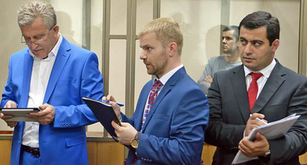 Said Amirov's defence at the court session, July 2014. Photo by Oleg Pchelov for the "Caucasian Knot"