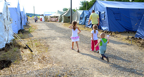 Ukranian refugees in the camp in Gukovo. July 2014. Photo by Oleg Pchelov for the ‘Caucasian Knot’. 