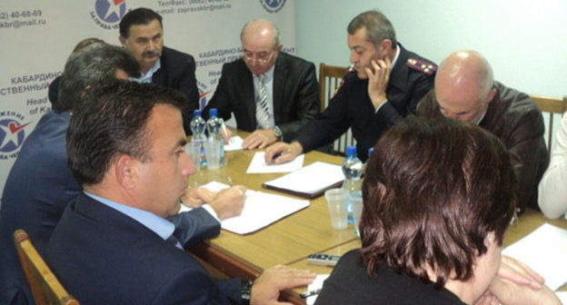 Participants of the "roundtable". Photo by Lyudmila Maratova for the "Caucasian Knot"