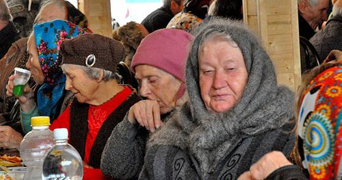 Charity dinner organized within the project "Let's help the Russian-speaking elders in the Caucasus".  Grozny, February 15, 2013. Photo by Yulia Orlova, http://planeta.ru/campaigns/8584 