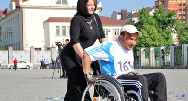 In the streets of Grozny. Photo by Magomed Magomedov for the ‘Caucasian Knot’. 