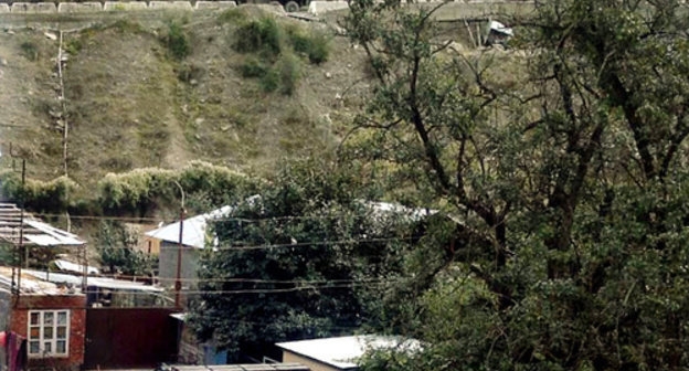 The settlement of Vremenny  cordoned off by law enforcers. The Untsukul District of Dagestan, September 24, 2014. Photo by an eyewitness