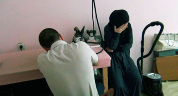 Sabina Abakarova during detention. Dagestan, summer 2013. Photo nac.gov.ru