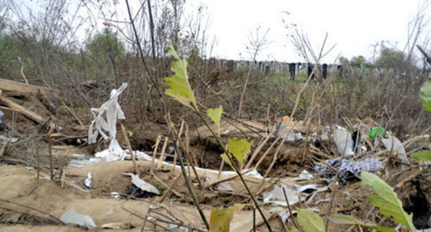 A dug-out at the cemetery where militants hid in the village of Psykhurei. KBR, October 8, 2014. Photo by Lyudmila Maratova for the "Caucasian Knot"