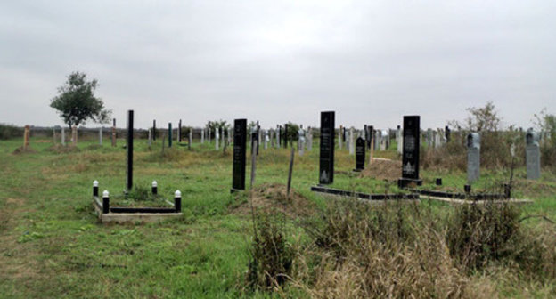 Cemetery in the village of Psykhurei of the Baksan District where the suspected militants arranged a dug-out. KBR, October 8, 2014. Photo by Lyudmila Maratova for the "Caucasian Knot"