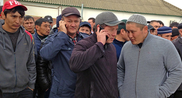 People attenting the rally were not only from local districts but from other parts of Russia as well. October 8, 2014. Photo by Patimat Makhmudova for the ‘Caucasian Knot’.  