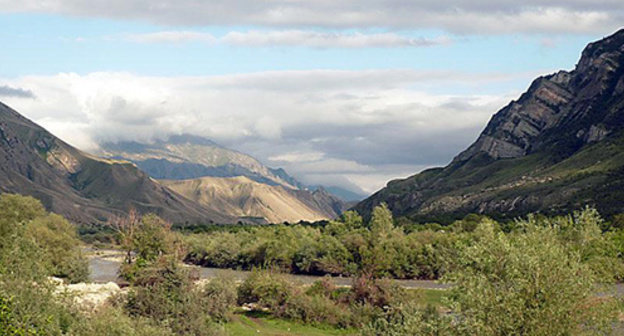 The Untsukul District of Dagestan. Photo by Magomed Kurbanov, http://www.odnoselchane.ru/images/photogallery/cache/wm_P1140998.jpg